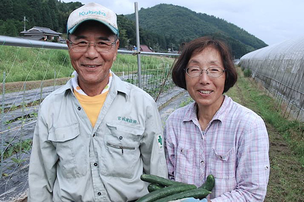 城崎農園の城崎さんご夫妻